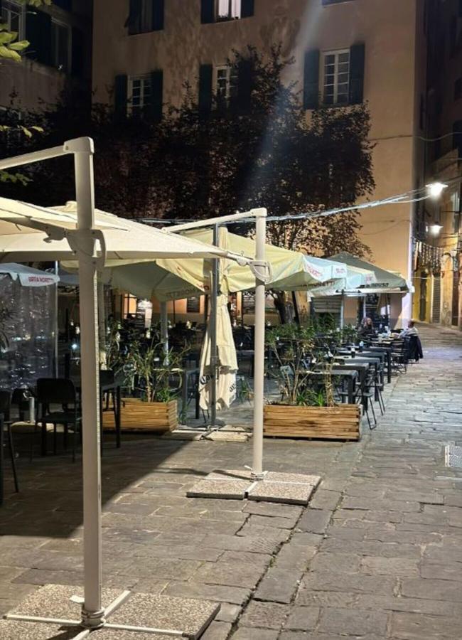شقة Ridi Che Ti Passa In Vico Lavagna جنوة المظهر الخارجي الصورة